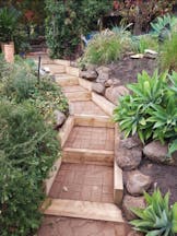 Retaining Walls Builders in Norwood