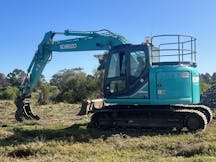 Track Mounted Excavator for Hire in Landsborough