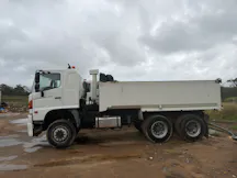 Bogie Drive up to 12t Tipper for Hire