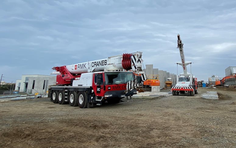 Mobile Slewing Crane