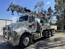 Grab Truck for Hire in Carrara