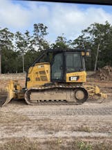 D5 or Equivalent Tracked Dozer for Hire