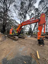 Track Mounted Excavator for Hire in Gordon