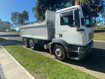 Truck and Dog Tipper for Hire
