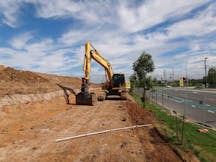 20t - 30t Track Mounted Excavator for Hire