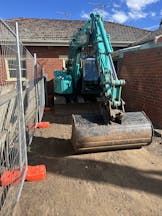 8t - 12t Track Mounted Excavator for Hire
