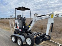 Track Mounted Excavator for Hire in St Arnaud