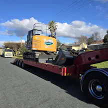 Track Mounted Excavator for Hire in Deniliquin