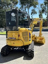 Posi Track Combo for Hire in Knoxfield