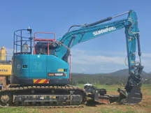 Track Mounted Excavator for Hire in Gaven